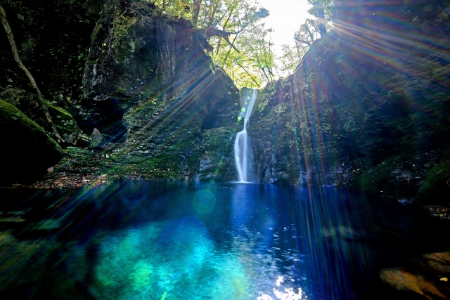 矢板市のおしらじの滝